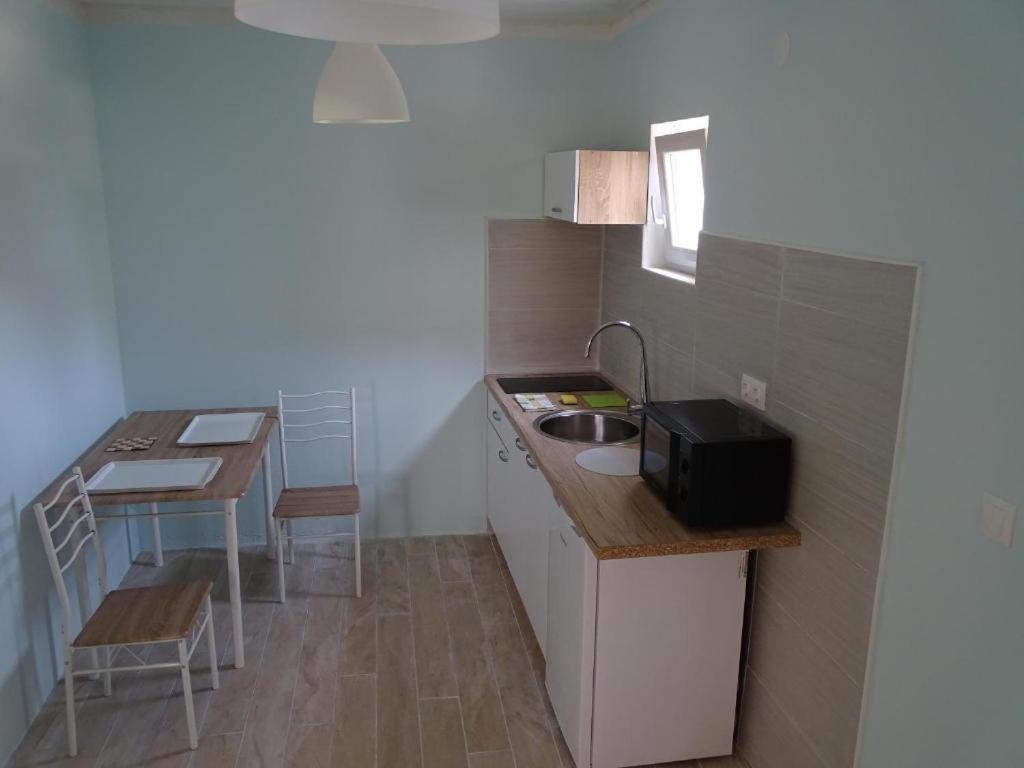 Apartments Losinj マリ・ロシニュ エクステリア 写真