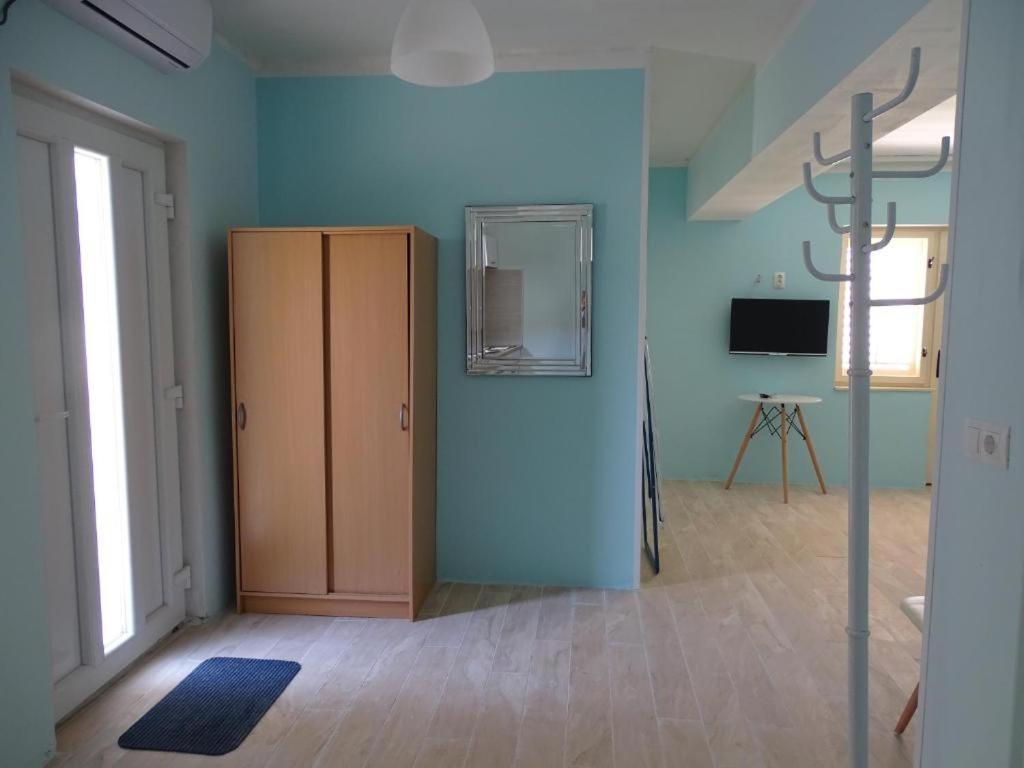 Apartments Losinj マリ・ロシニュ エクステリア 写真
