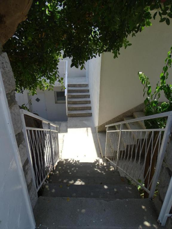 Apartments Losinj マリ・ロシニュ エクステリア 写真