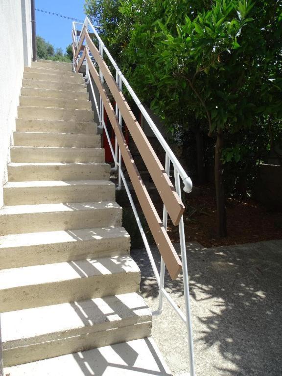 Apartments Losinj マリ・ロシニュ エクステリア 写真