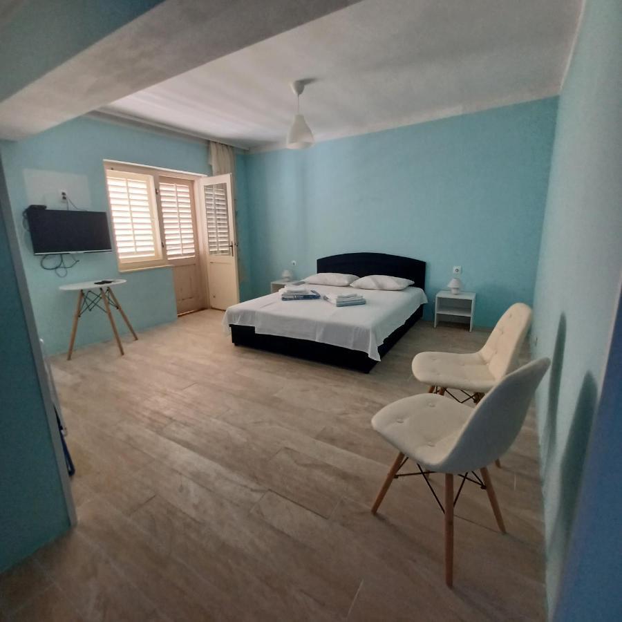 Apartments Losinj マリ・ロシニュ エクステリア 写真