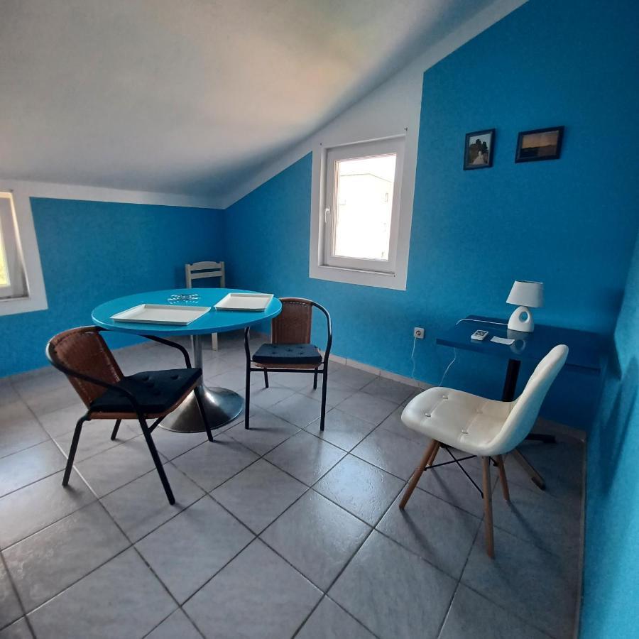 Apartments Losinj マリ・ロシニュ エクステリア 写真