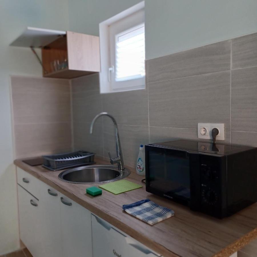 Apartments Losinj マリ・ロシニュ エクステリア 写真