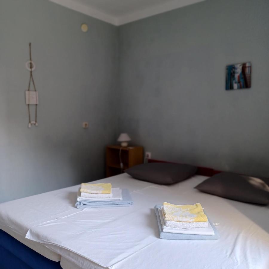Apartments Losinj マリ・ロシニュ エクステリア 写真