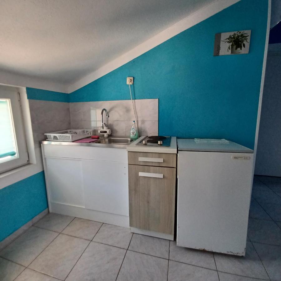 Apartments Losinj マリ・ロシニュ エクステリア 写真